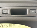 パワーテールゲートでワンタッチでの操作が可能です
