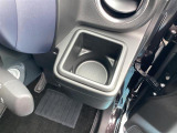 運転席のカップホルダーです。