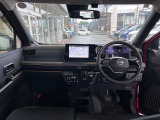 展示車両は全車 クリーニング済。 専門業者さんにて内外装ともにキレイにしてご納車いたします。 また別途、各種コーティングもうけたまわってます。