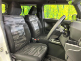 運転席シート廻りは使用感も少なく、良好な状態となっています。前オーナー様が丁寧に使っていたことがよくわかりますね。