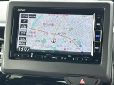 お出かけの際に安心のナビ付です☆バックカメラ機能で駐車もスムーズに行えます。