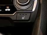 【シートヒーター】シートヒーター装備車です。寒い冬に乗車中とても暖かく快適に移動できます。冷え性の方にピッタリの装備です!