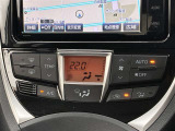 オートエアコンは温度を設定するだけで、自動で風量などを設定してくれます。運転しながら操作も必要ないので、安全性も向上します。