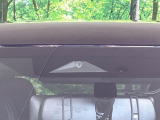 【三菱e-Assist】走行中に前方の車両等を認識し、衝突しそうな時は警報とブレーキで衝突回避と被害軽減をアシスト。より安全にドライブをお楽しみいただけます。