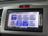 ナビゲーションは純正メモリーナビ(VXM-145VSi)を装着しております。AM、FM、CD、DVD再生、Bluetooth、ワンセグTVがご使用いただけます。初めて訪れた場所でも安心ですね!