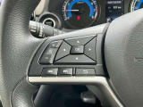 ステアリングスイッチでナビ操作も簡単になります