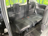 3列目シートはもちろん状態良好☆大人でもゆったりと座って頂けますので、大人数でのお出かけもラクラクです♪ご家族で、気の知れた仲間で、ドライブに行くのが楽しみですね♪