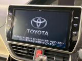 【純正10型ナビ】人気の純正ナビを装備。オーディオ機能も充実しており、Bluetooth接続すればお持ちのスマホやMP3プレイヤーの音楽を再生可能!毎日の運転がさらに楽しくなります!!