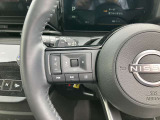 手元でナビの音量調整等が出来るのでナビの操作によるわき見運転を防止することが出来ます。