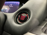 ワンプッシュでエンジンのスタート、ストップが出来て便利です。