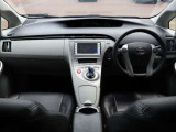 視認性に配慮されたインパネで、運転しやすい室内空間です。