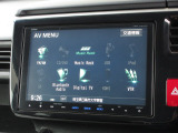 ナビゲーションは純正9インチメモリーナビ(VXM-155VFNi)を装着しております。AM、FM、CD、DVD再生、Bluetooth、音楽録音再生、フルセグTVがご使用いただけます。