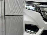 ★LEDヘッドライト搭載★ 白っぽく光る明るく省電力なLEDライト!先進的な白い輝きでフロントフェースを引き締めます☆