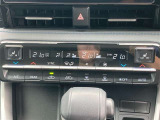 オートエアコンは、気温を設定すれば自動調整。車内をいつでも快適空間にしてくれます♪