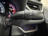 【オートライト】夜間のライト点け忘れ防止に!昼間のトンネル通過でも、ライトの点灯・消灯をサポートします。