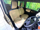 運転席シート廻りは使用感も少なく、良好な状態となっています。丁寧に使われていたことがよくわかりますね。