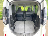 普段のお買い物や通勤、送迎等に十分な荷室スペースを確保しております。セカンドシートを倒すと、大きな荷物の積載も可能です♪