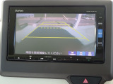 バックモニター搭載で車庫入れ安心!バック中の死角部分がモニターに映し出されるので安全性アップ!!