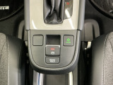 パーキングブレーキはスマートな電子制御式と合わせて渋滞時等にブレーキペダルから足を離しても停車状態を保持してくれるオートブレーキホールド機能で運転が楽になります。スタートはアクセルペダルを踏むだけ
