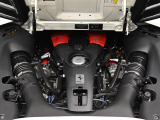 V8ツインターボエンジンからは、670cvのパワーを出力します。