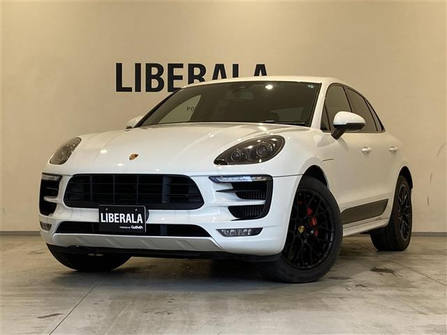 マカン  GTS 4WD 修復歴無し