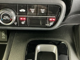 運転席/助手席シートヒーターで寒い日もすぐに温かくなり快適に過ごせます。2段階の温度調整が可能です