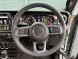 ステアリングを握れば目の前にJeepワールドが広がります!