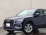 ●Audiが最初に採用したLEDポジショニングランプ。シャープなラインで昼間でも点けていたいと思うほど上品でオシャレです。夜間走行時はさらに目立ちます!