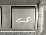 【パワーバックドア】スマートキーや運転席のボタンを押すだけでリアゲートが自動で開閉します!荷物を持っている時や、高い位置にあるバックドアを閉める際に便利な機能です♪