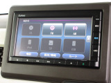 ナビゲーションは純正メモリーナビ(VXM-225Ci)を装着しております。AM、FM、CD、Bluetoothがご使用いただけます。初めて訪れた場所でも安心ですね!