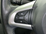 ステアリングスイッチ装備!運転しながら手元でオーディオの操作などができます。