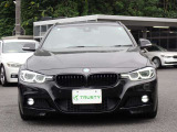 BMW在庫保有台数常時100台以上!ご来店の際はBMW本店(厚木市下荻野140-1)にご来店ください!弊社自慢の全天候型ショールーム!BMW在庫保有台数常時100台以上ございます!