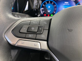 ◆クルーズコントロールにレーダーセンサーを組み合わせ、先行車を測定し設定されたスピードを上限に自動で加減速を行います。一定の車間距離を維持することで、長距離走行でのドライバーの疲労を低減させます。