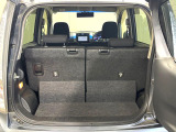 普段のお買い物や通勤、送迎等に十分な荷室スペースを確保しております。セカンドシートを倒すと、大きな荷物の積載も可能です♪