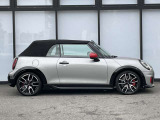 国道246号線沿い、南町田グランベリーパーク駅すぐ。MINI NEXT 東名横浜/〒194-0004 東京都町田市鶴間5-18-1