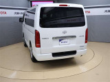広々とした車内空間に優れた燃費性能。更にデザインも上質で人気のお車です!
