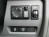 自動(被害軽減)ブレーキ、踏み間違い衝突防止アシスト、車線逸脱防止支援システム、横滑り防止装置、ヒルスタートアシストなどのセーフティ機能が充実してます。