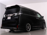 当店では、厳選された車両のみ展示しております。アルファード・ヴェルファイアに特化した専門店ならではの豊富な在庫の中から、お気に入りの一台をお探しください!