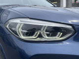 また、BMW正規認定中古車は、エマージェンシーサービスが自動付帯。24時間365日、皆様のカーライフをサポート致します。確かな安心のうえで、「駆けぬける歓び」をご堪能ください。