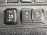 【両側パワースライドドア】スマートキーや運転席のスイッチで後席両側スライドドアの開閉が可能♪電動だから力を入れてドアを開ける必要が無く、小さなお子様でも簡単に開け閉めでき快適です♪