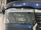 LEDヘッドライトは、点灯の瞬間から最大光量を発揮し、突然暗くなるトンネルなどでの安定感を高めます。