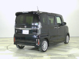 【車両状態証明書付】より安心してご購入頂く為、第三者機関による車両状態証明書を見ながら実車確認できます(フロントガラスのA1減点はほとんどの中古車にあるミリ単位の飛び石傷ですのでご安心下さい)。
