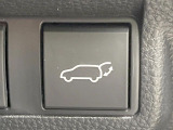 【パワーバックドア】スマートキーや運転席のボタンを押すだけでリアゲートが自動で開閉します!荷物を持っている時や、高い位置にあるバックドアを閉める際に便利な機能です♪