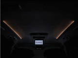 夜間に室内を照らしてくれるルームライトです
