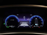 12.3インチTFTカラーマルチインフォメーションディスプレイ(同時に複数の情報が見られるよう、左/中央/右の3種類を表示します。