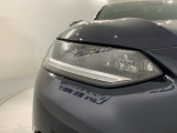 LEDヘッドライトは、点灯の瞬間から最大光量を発揮し、突然暗くなるトンネルなどでの安定感を高めます。