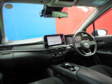 フロントガラスが広く視界が広々としているので、運転がとてもし易いです!