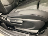 点検整備時に交換が必要な項目(BMW認定指定交換指定部品など)に関しましては、すべて新品の純正部品を使用させていただきます。※点検項目にはBMWコンピューター診断も含まれます。