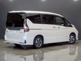 人気のセレナが入庫しました。是非現車を見にご来店下さい。