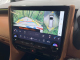 【パノラミックビューモニター】専用のカメラにより、上から見下ろしたような視点で360度クルマの周囲を確認することができます☆死角部分も確認しやすく、狭い場所での切り返しや駐車もスムーズに行えます。